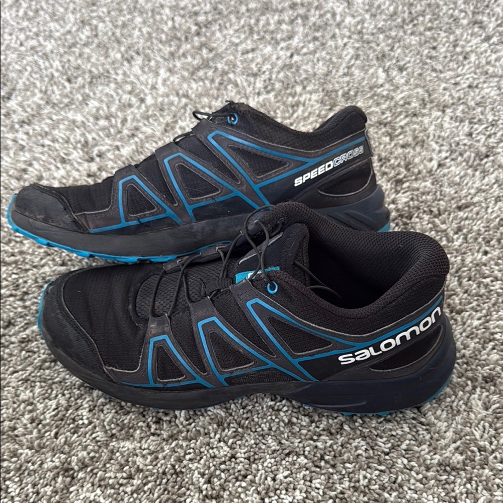 Salomon speedcross hiking shoes